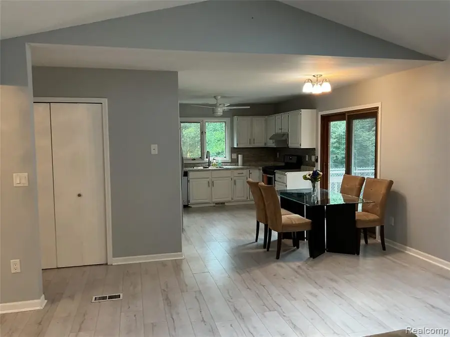 1580 Carthage, Commerce Township, MI 48382 - #3