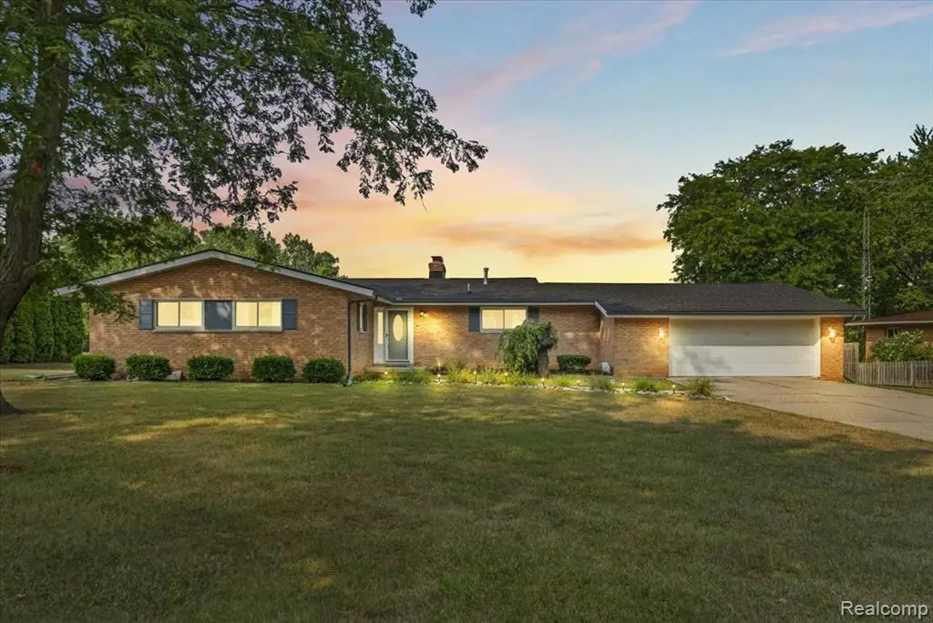 7366 Green Valley, Grand Blanc, MI 48439 - #1