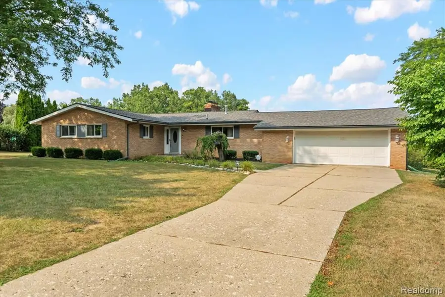 7366 Green Valley, Grand Blanc, MI 48439 - #3