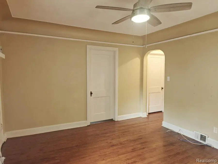 5722 N Silvery, Dearborn Heights, MI 48127 - #3