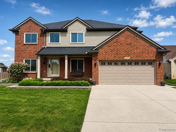 28948 Pinehurst, Chesterfield, MI 48051