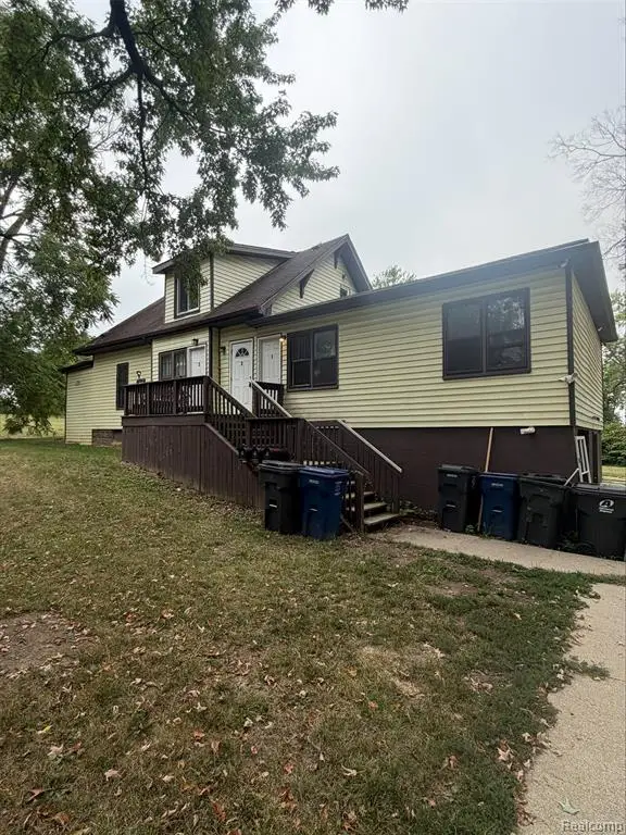 1208 W 4th, Flint, MI 48504 - #2
