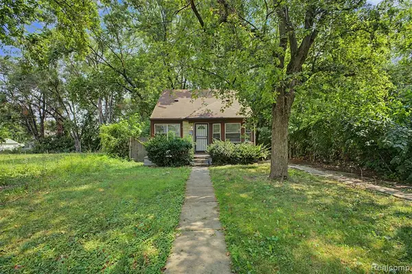 7434 Clayburn, Detroit, MI 48228