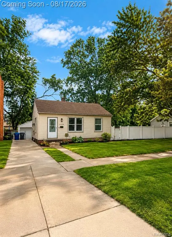 26225 Annapolis, Dearborn Heights, MI 48125