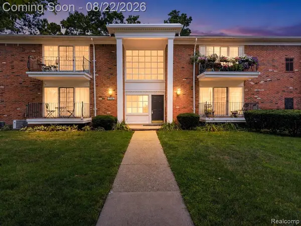 448 N. Fox Hills #A-4, Bloomfield Hills, MI 48304