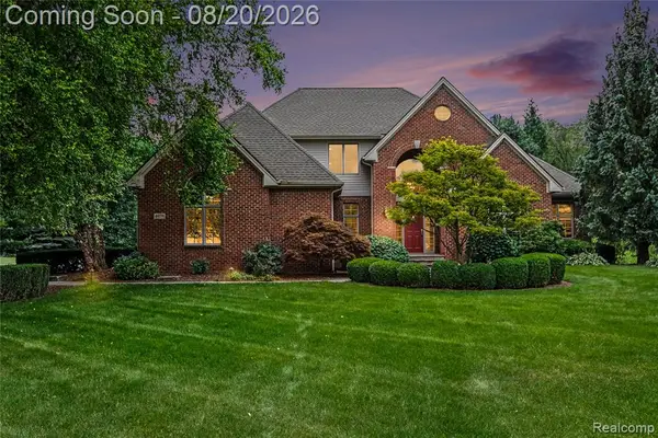 4678 Edinburgh, Howell, MI 48843