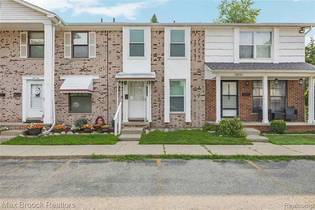 39754 Manor, Harrison Township, MI 48045 - #1