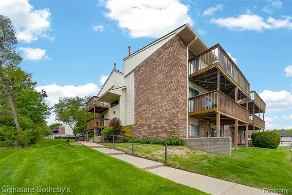 875 S Pontiac #B208, Walled Lake, MI 48390