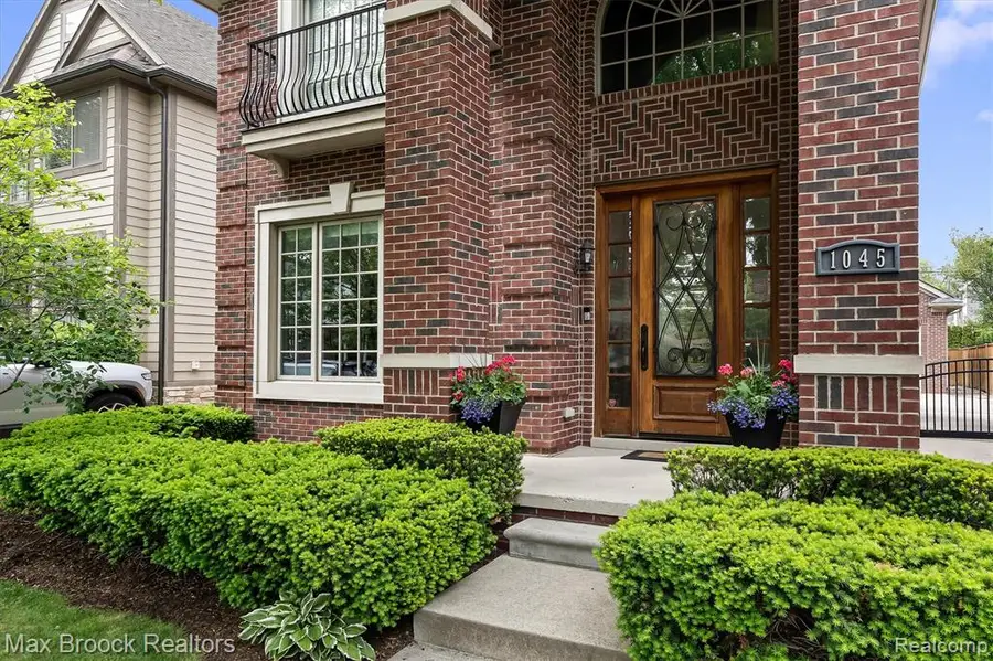 1045 Bennaville, Birmingham, MI 48009 - #3