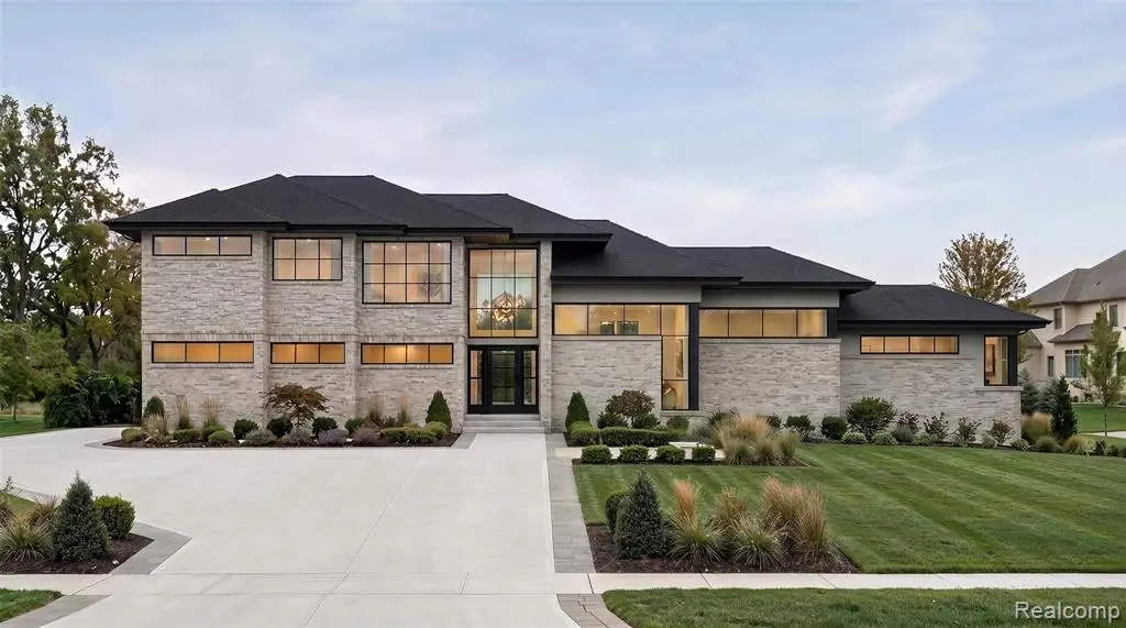 1733 N Morningside Way, Bloomfield Hills, MI  - #1