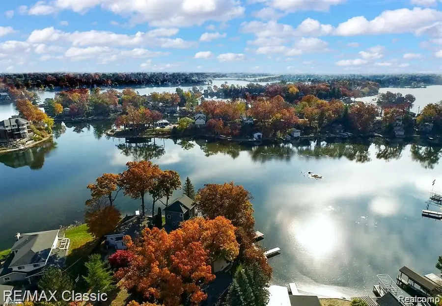 512 Fernhurst, Lake Orion, MI 48362 - #3