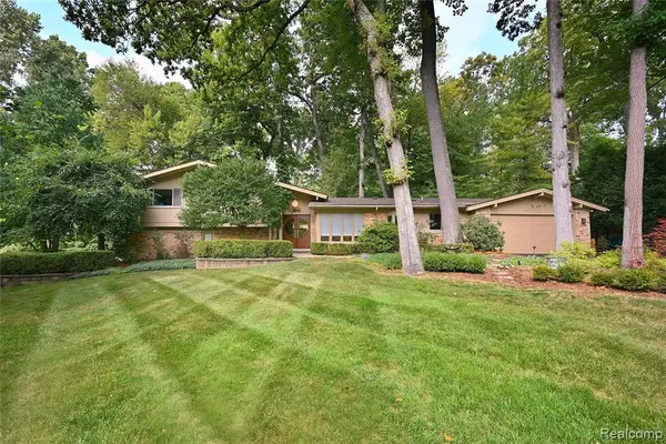 4780 Pickering, Bloomfield Hills, MI 48301