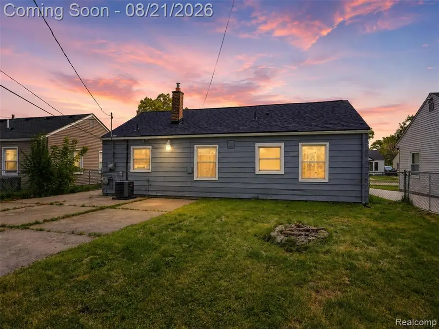 26095 Normandy, Roseville, MI 48066 - #2
