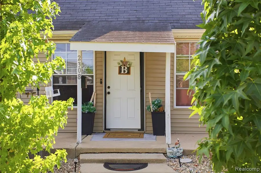 2308 Rheamount, Lansing, MI 48906 - #3