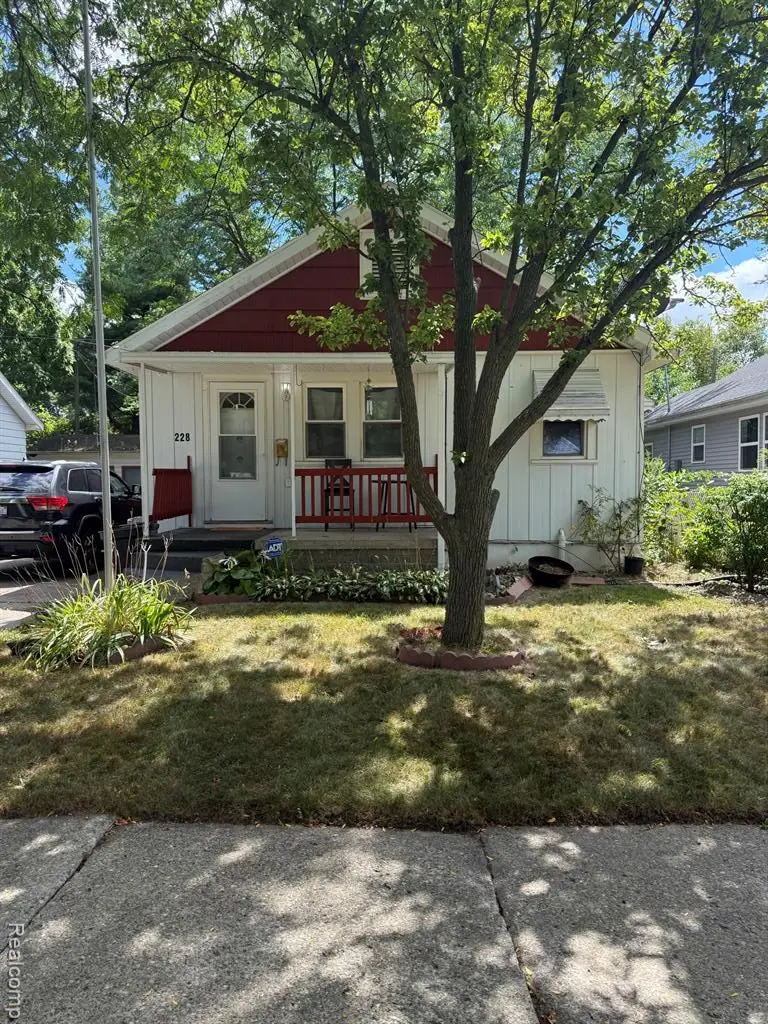 228 Borland, Saginaw, MI 48602 - #1