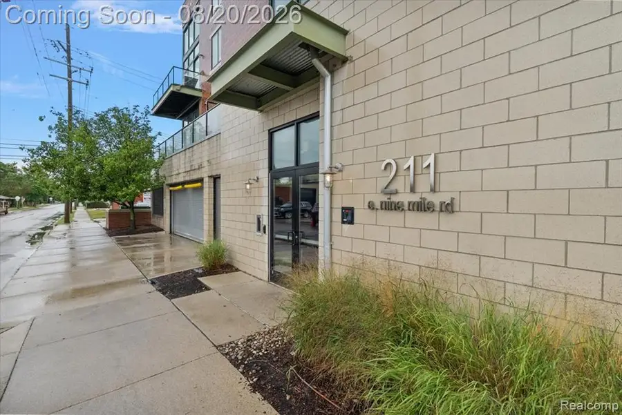 211 E 9 Mile #213, Ferndale, MI 48220 - #2