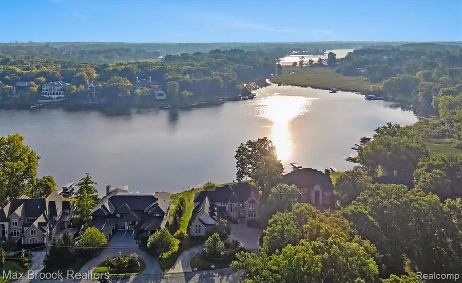 1832 Long Lake Shore, Bloomfield Hills, MI 48302 - #2