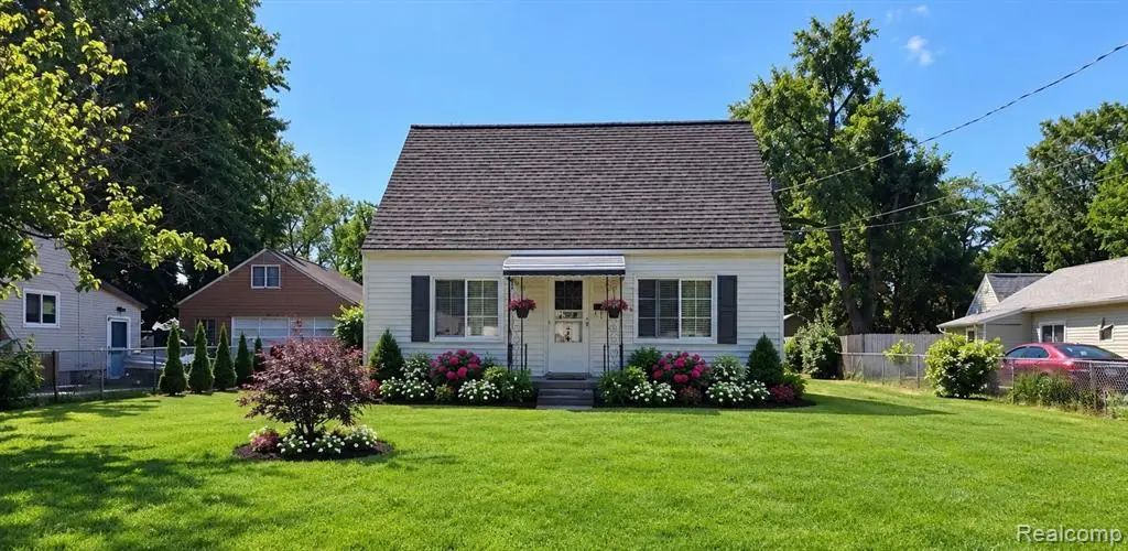 1198 Brabbs, Burton, MI 48509 - #1
