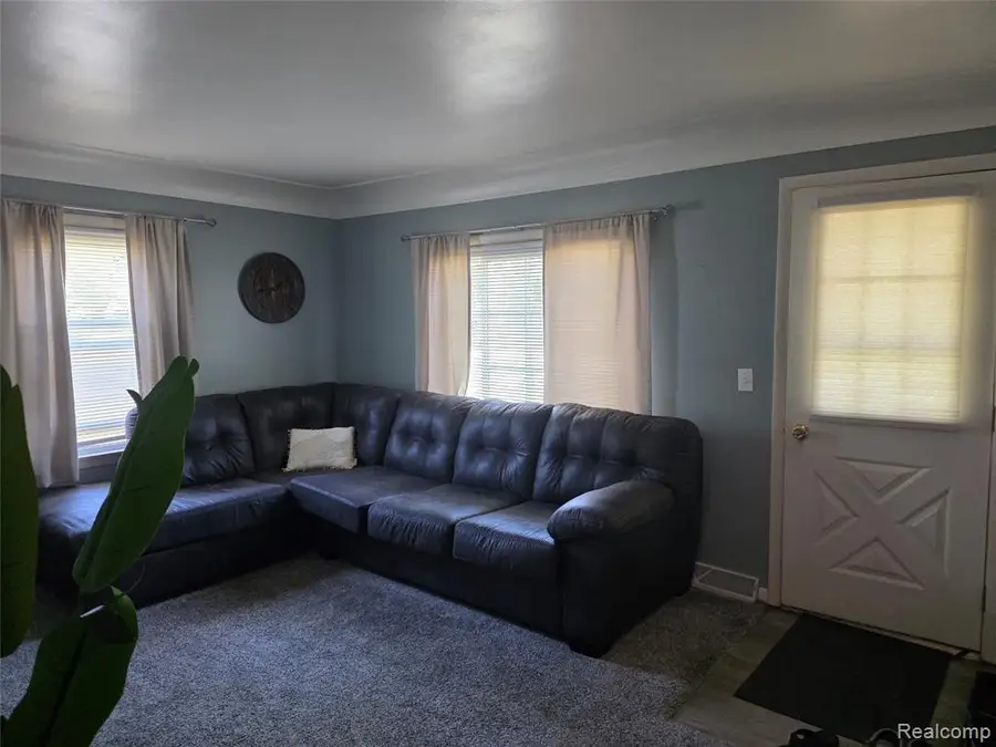 1198 Brabbs, Burton, MI 48509 - #2