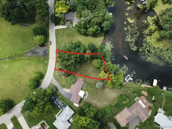 3306 Indianview, Waterford, MI 48329