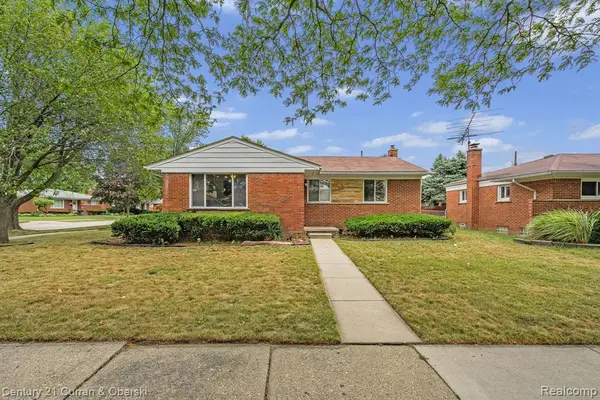 27227 W Pleasant Ridge, Dearborn Heights, MI 48127