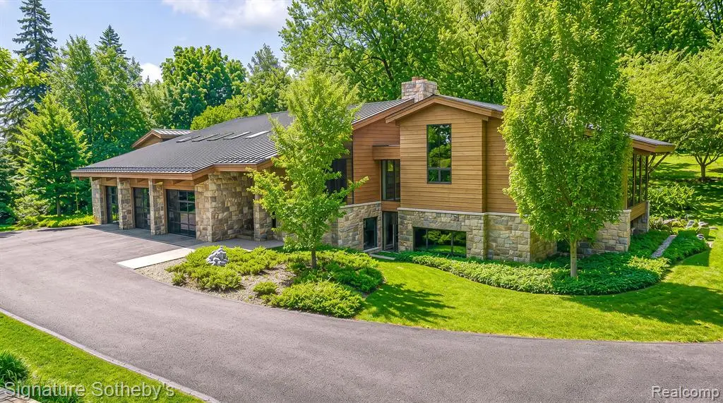 5051 Beach, Troy, MI 48098 - #1