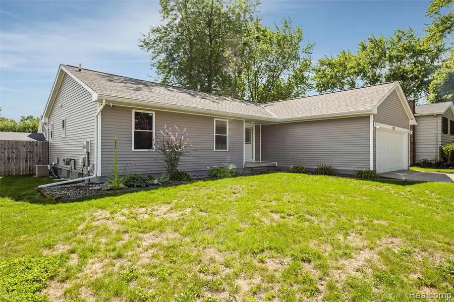 9255 Elaine, Swartz Creek, MI 48473 - #3
