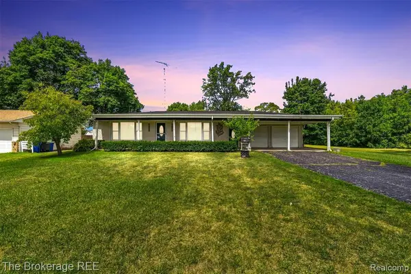 1049 E Hill, Grand Blanc, MI 48439