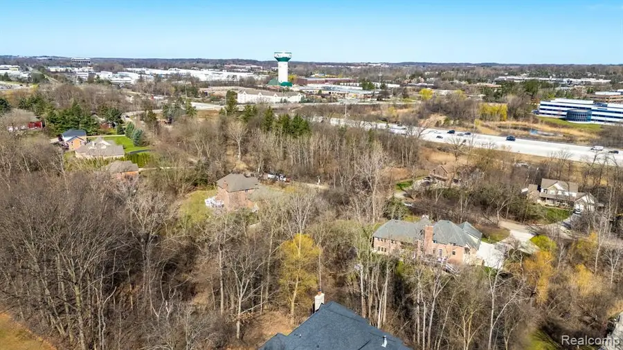 0000 Howard, Farmington Hills, MI 48335 - #3