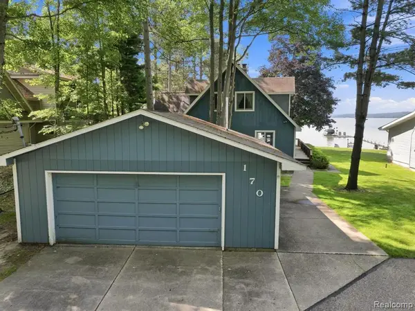 170 Flagpoint, Roscommon, MI 48653