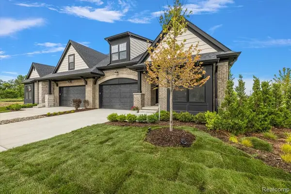 2027 Breckenridge #3, Rochester Hills, MI 48309