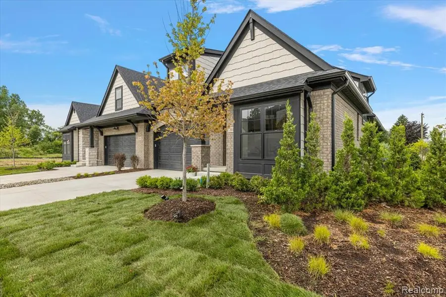 2027 Breckenridge #3, Rochester Hills, MI 48309 - #2