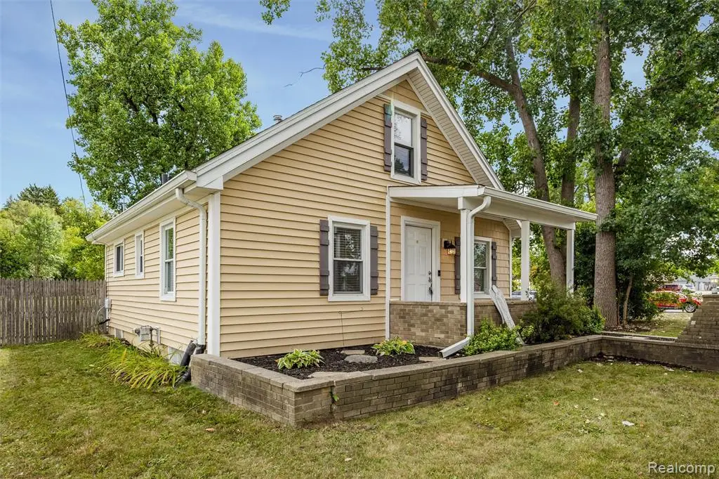 4465 S Center, Burton, MI 48519 - #1