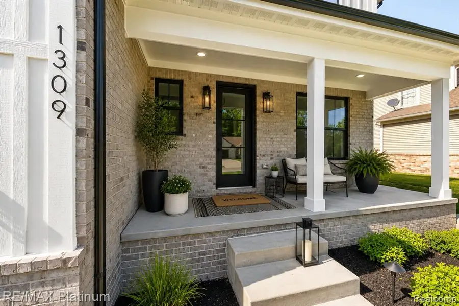 0002 Key West, Lake Orion, MI 48360 - #2