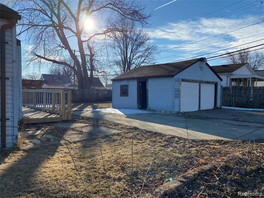 18706 Meier, Roseville, MI 48066 - #2
