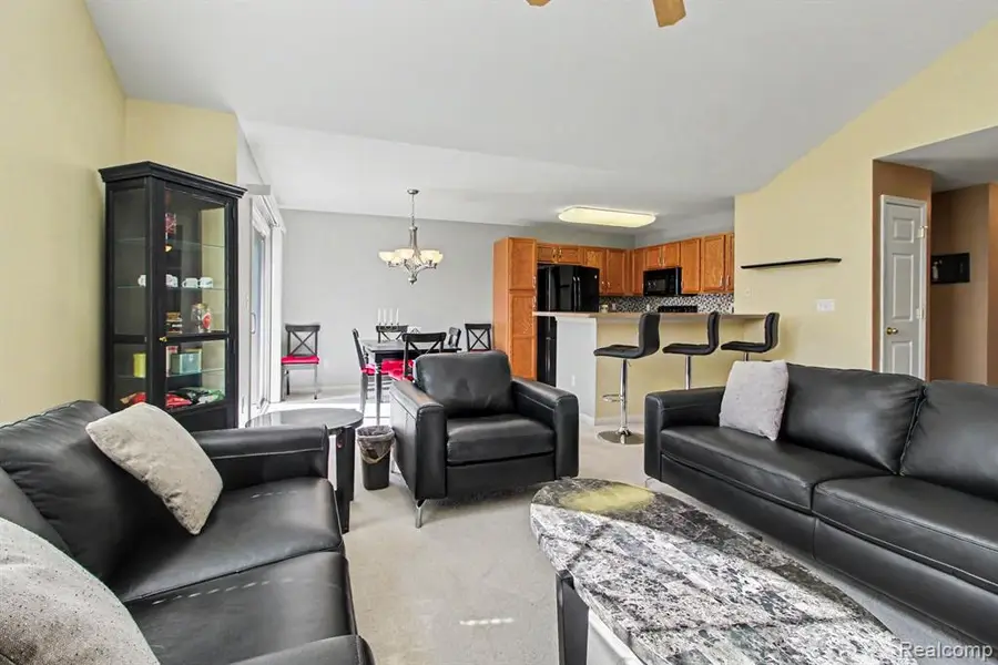 24211 Chesapeake, Walled Lake, MI 48390 - #2