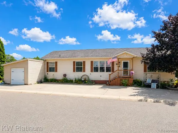 6196 Green Lake, Smiths Creek, MI 48074