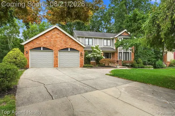 412 Streamview, Rochester Hills, MI 48309