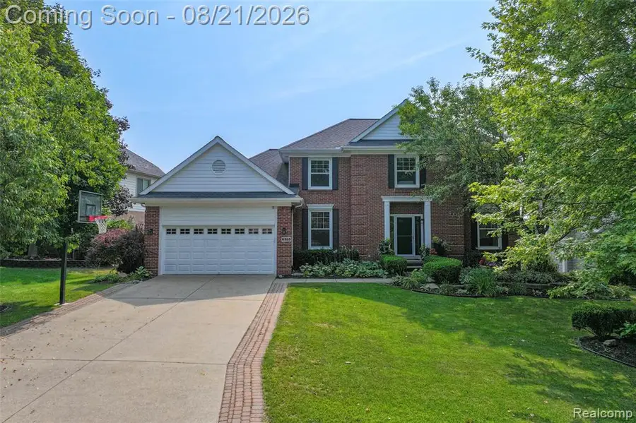6385 Golf View, Clarkston, MI 48346 - #3
