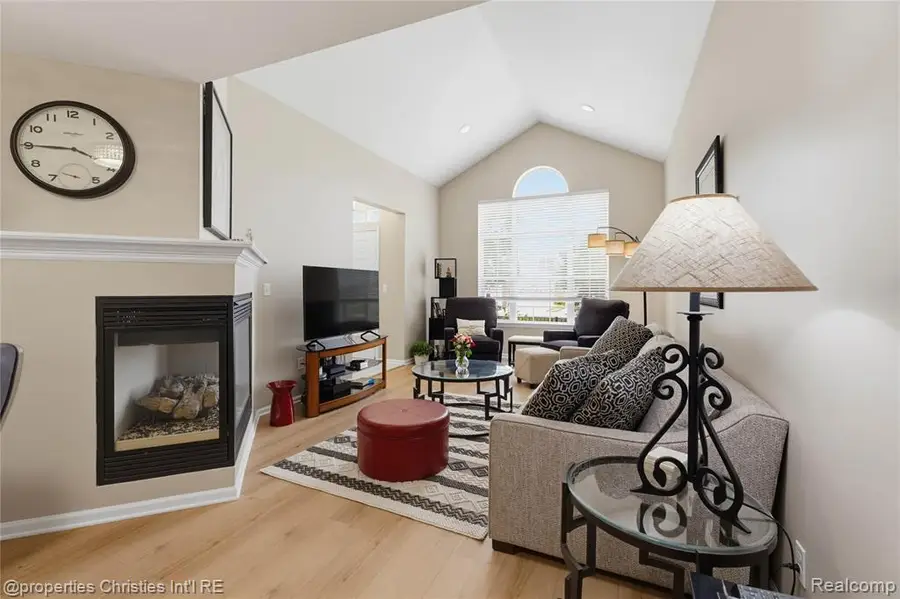 35104 Emma, Walled Lake, MI 48390 - #2