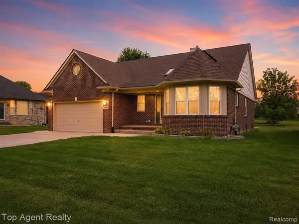 40580 Long Horn, Sterling Heights, MI 48313