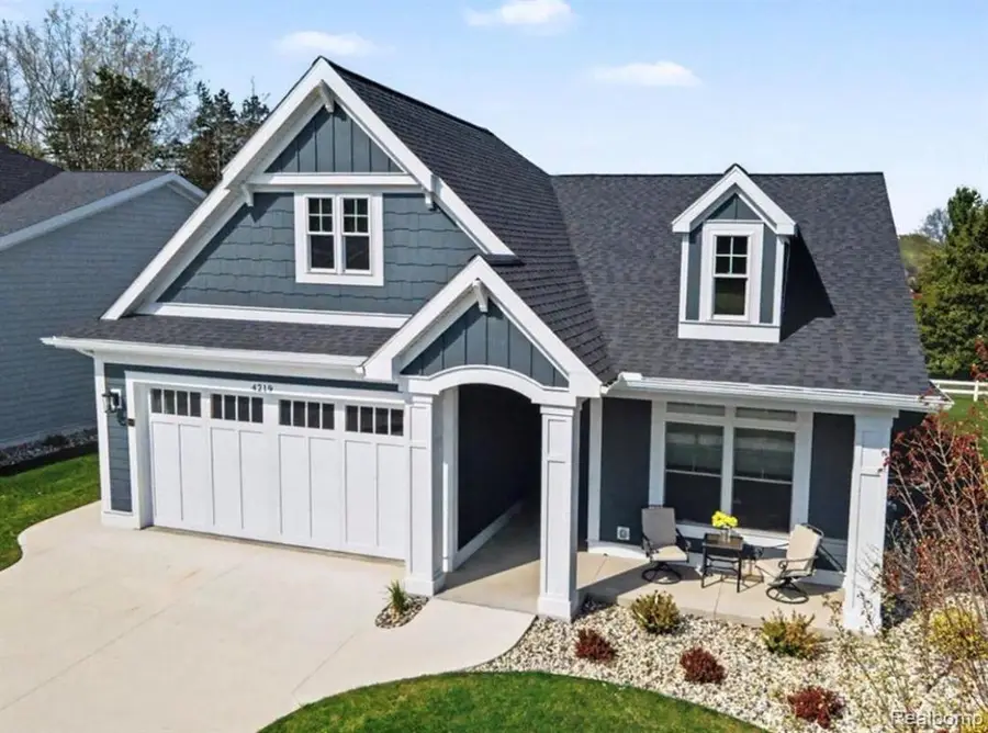 4219 Village, Freeland, MI 48623 - #2