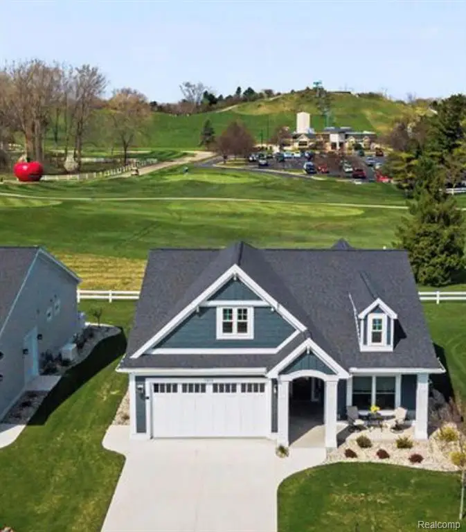 4219 Village, Freeland, MI 48623 - #3