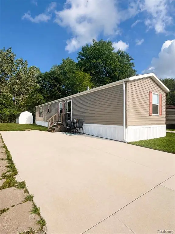 48582 Lakeview, Shelby Twp, MI 48317