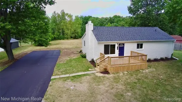 5184 W Carpenter, Flint, MI 48504