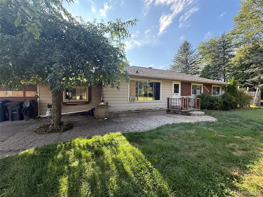 6526 W State, Millington, MI 48746 - #3
