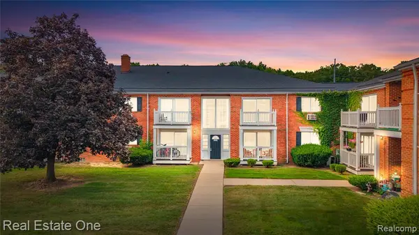 2405 Torquay #207, Royal Oak, MI 