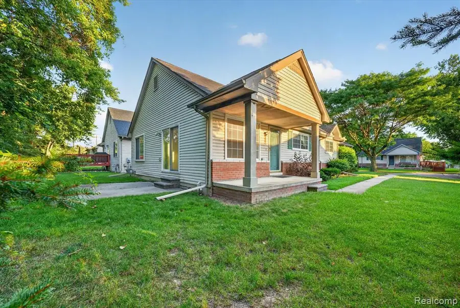 16830 Kenwood, Roseville, MI 48066 - #3