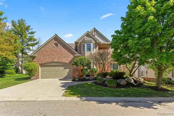23395 Mission, Farmington, MI 48335