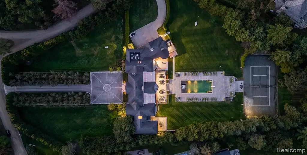 5035 Brookdale, Bloomfield Hills, MI 48304 - #1